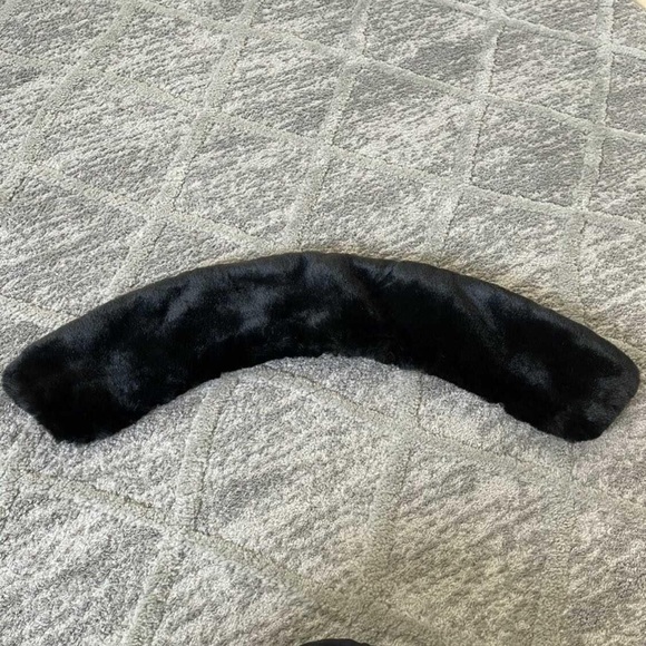 Ladies medium winter coat - Picture 5 of 5